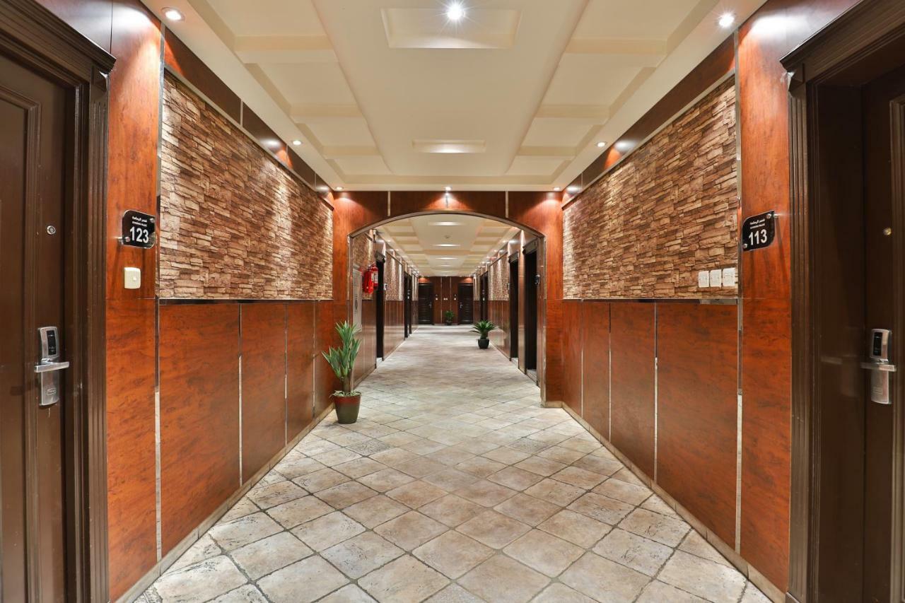 قصر اليمامة للاجنحة الفندقية-فرع السلام Riad Exterior foto