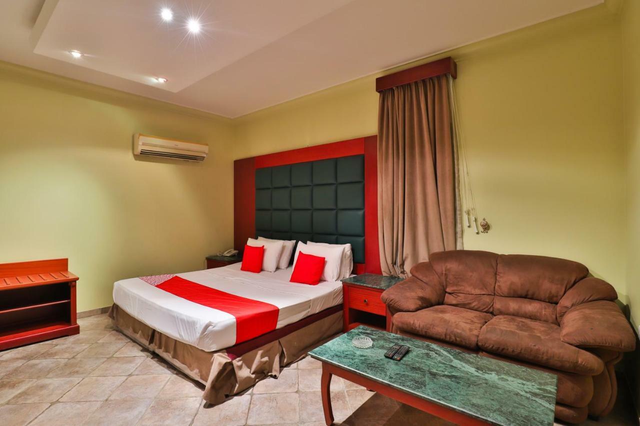 قصر اليمامة للاجنحة الفندقية-فرع السلام Riad Exterior foto