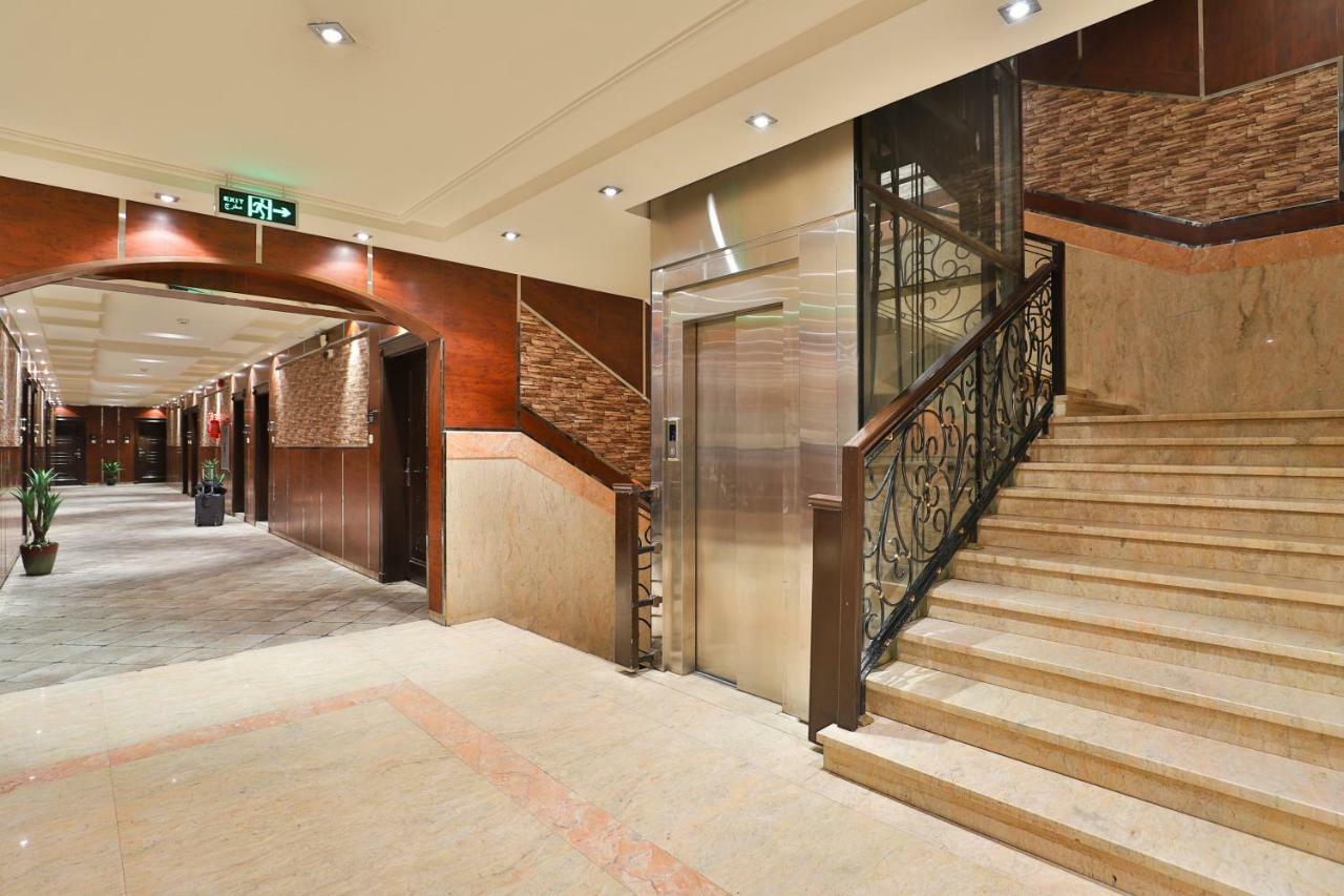 قصر اليمامة للاجنحة الفندقية-فرع السلام Riad Exterior foto